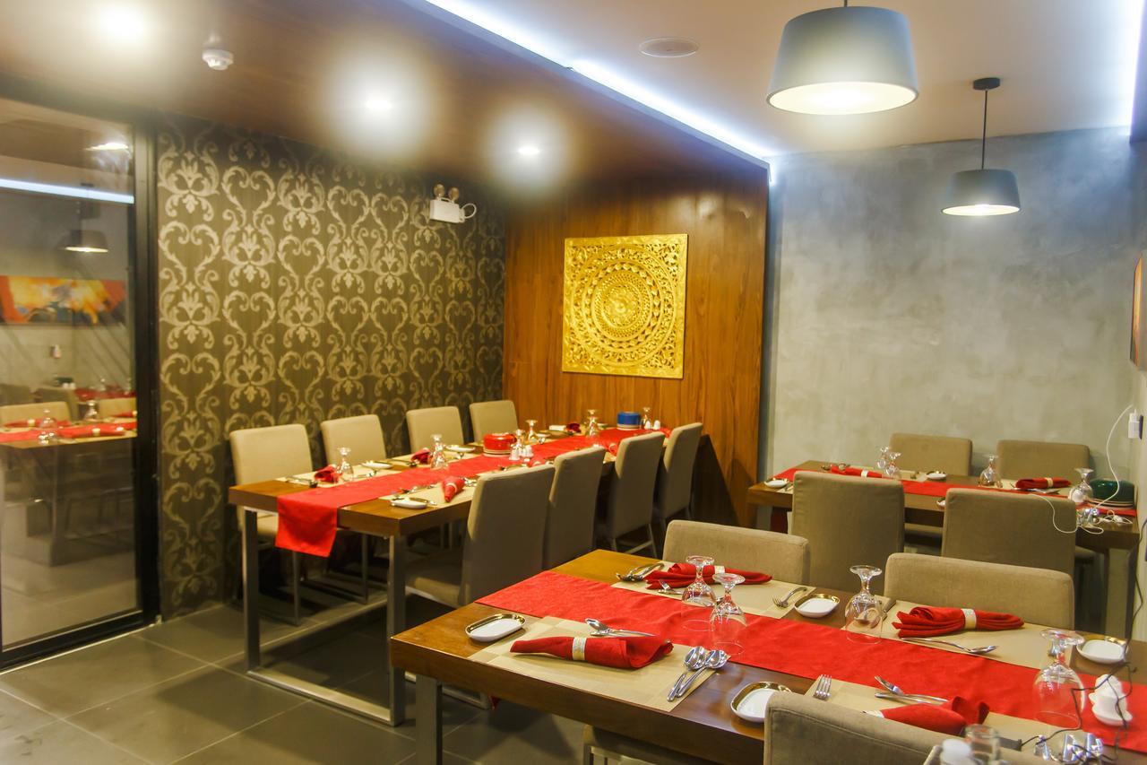 Club Blu Hotel Hulhumale Bagian luar foto