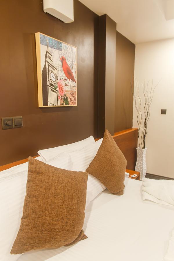 Club Blu Hotel Hulhumale Bagian luar foto